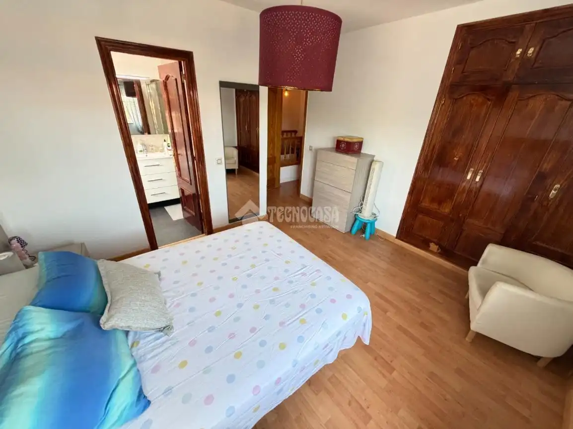 Habitación de Casa adosada en venta en Collado Mediano con Calefacción y Jardín privado