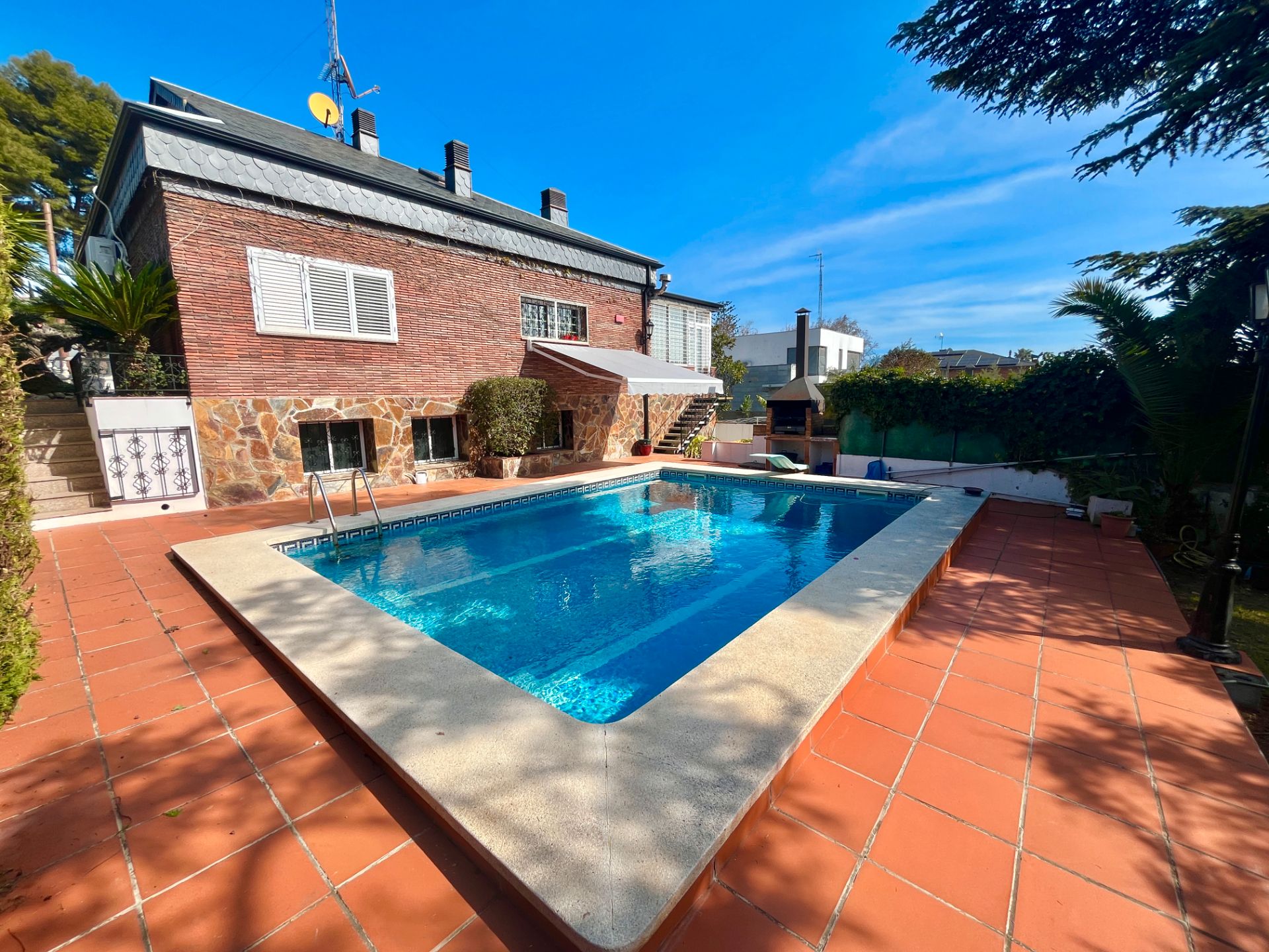 Swimming pool of House or chalet to rent in Castelldefels  with Air Conditioner, Heating and Private garden