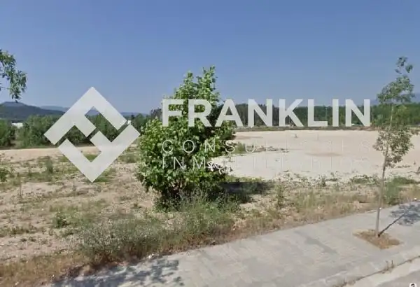 Terreno industrial en venta en La Bisbal d'Empordà