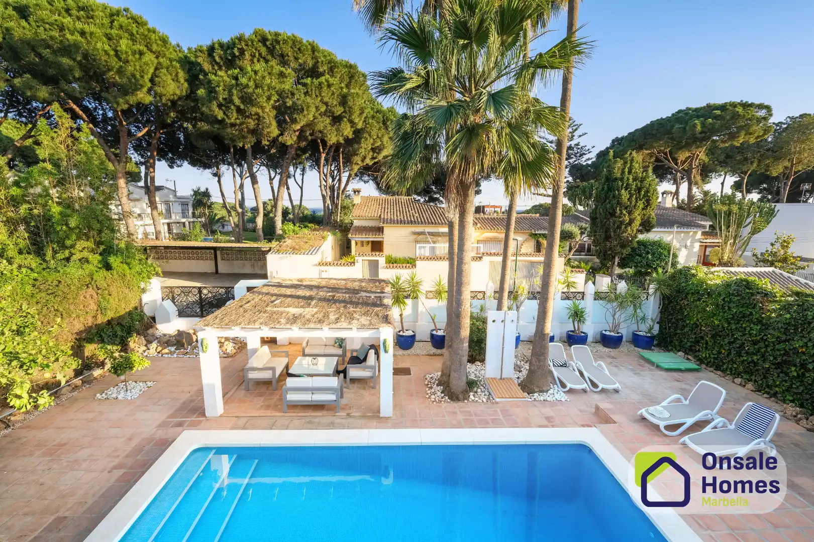 Vista exterior de Casa o chalet en venta en Marbella con Aire acondicionado, Jardín privado y Terraza