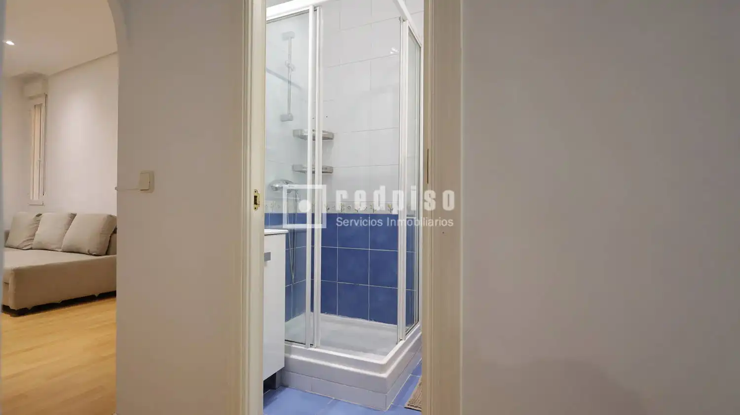 Bathroom of Flat for rent in Madrid  with Air Conditioner, Heating and Furnished