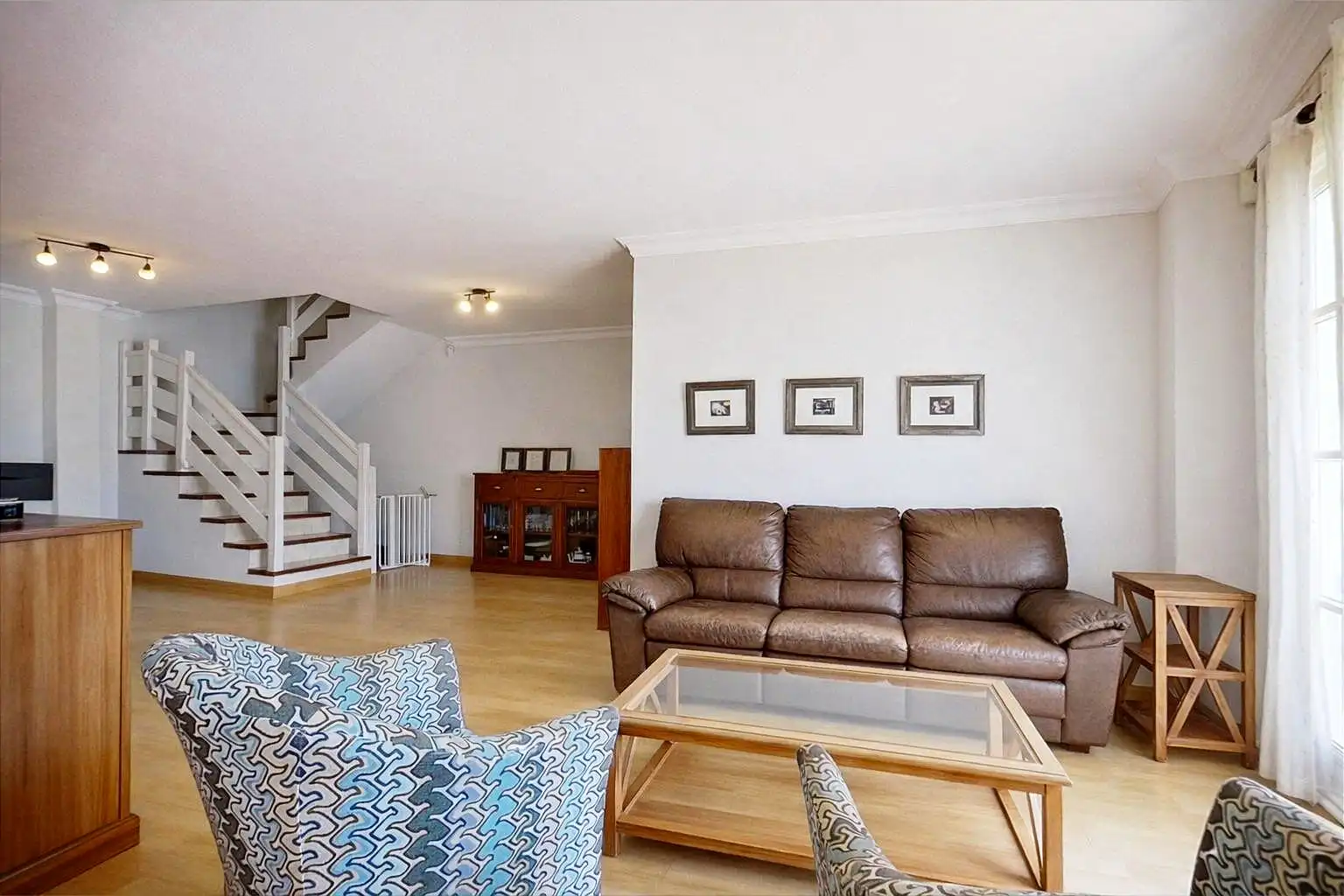 Sala d'estar de Casa adosada en venda en San Cristóbal de la Laguna amb Jardí privat, Terrassa i Traster