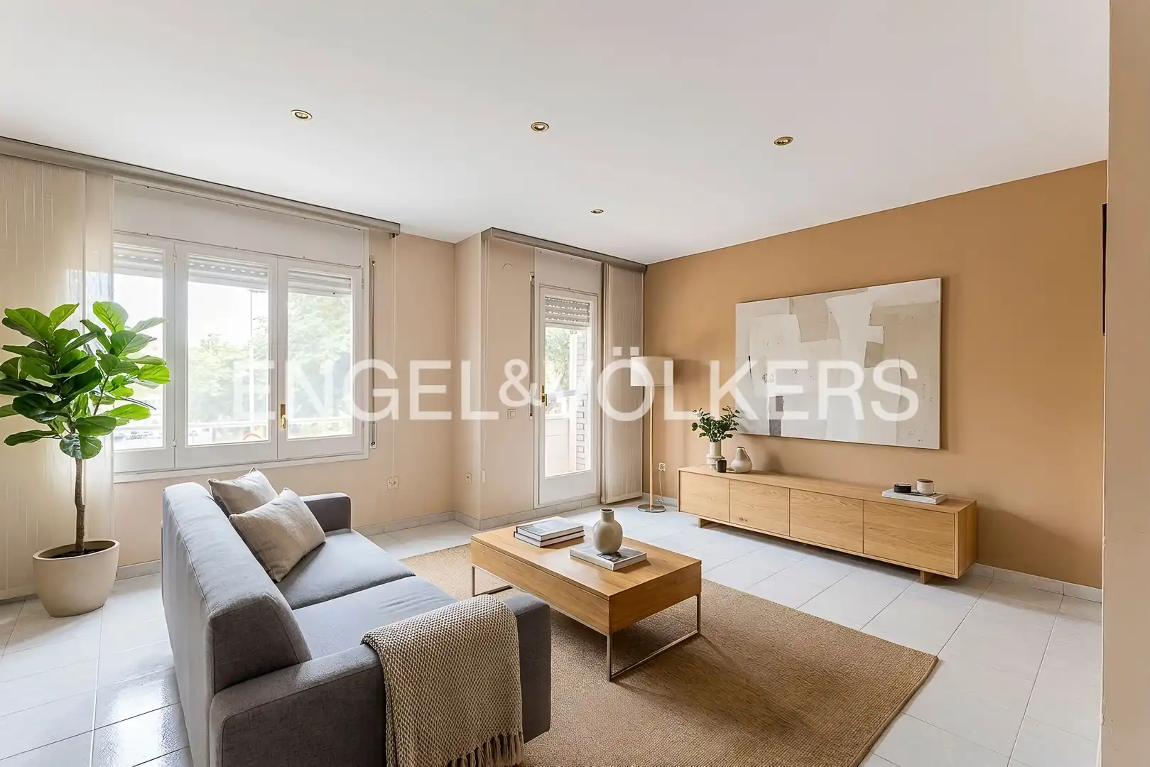 Terraced house with garden for sale in Carrer de Lola Anglada, imagen 4
