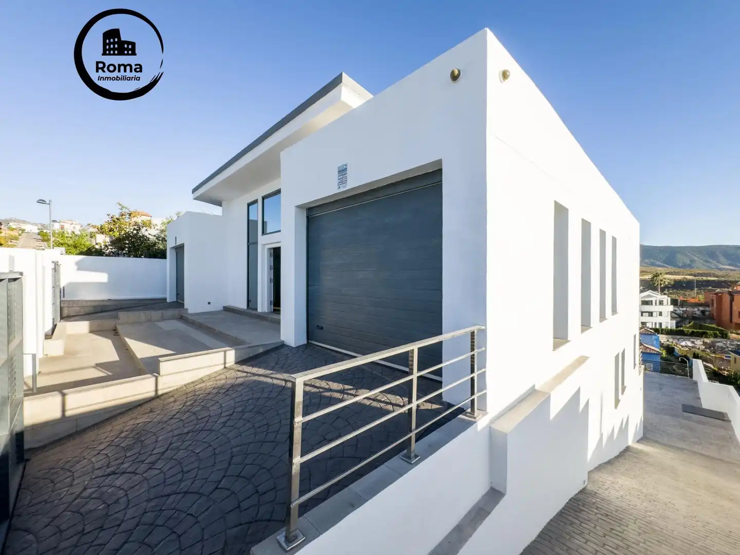 Vista exterior de Casa o chalet en venta en La Zubia con Aire acondicionado, Calefacción y Jardín privado
