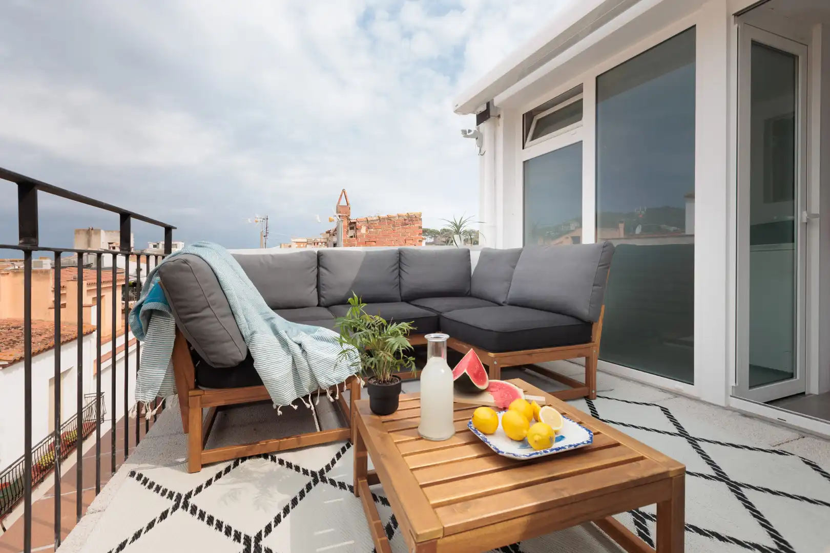 Terrasse von Einfamilien-Reihenhaus zum Verkauf in Tossa de Mar mit Klimaanlage und Terrasse