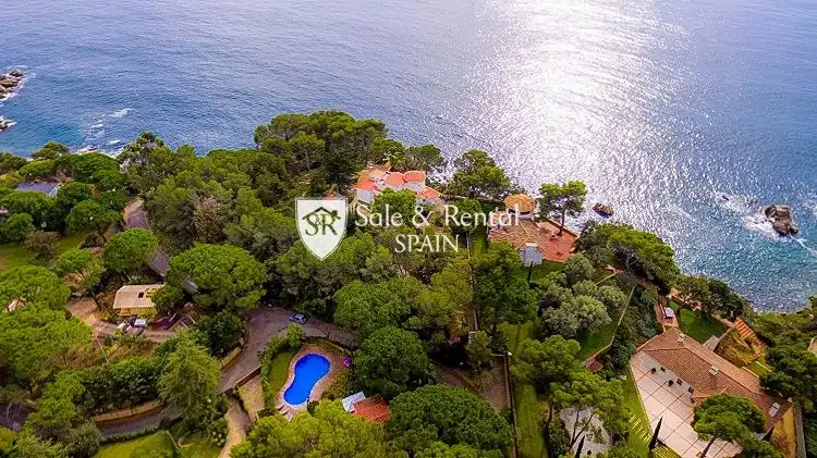 Casa amb piscina en venda a Montgoda, imagen 4
