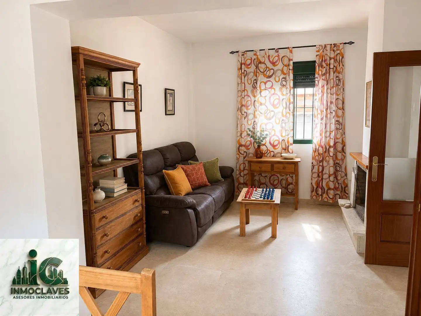 Sala de estar de Casa adosada en venta en Castellar de la Frontera con Jardín privado