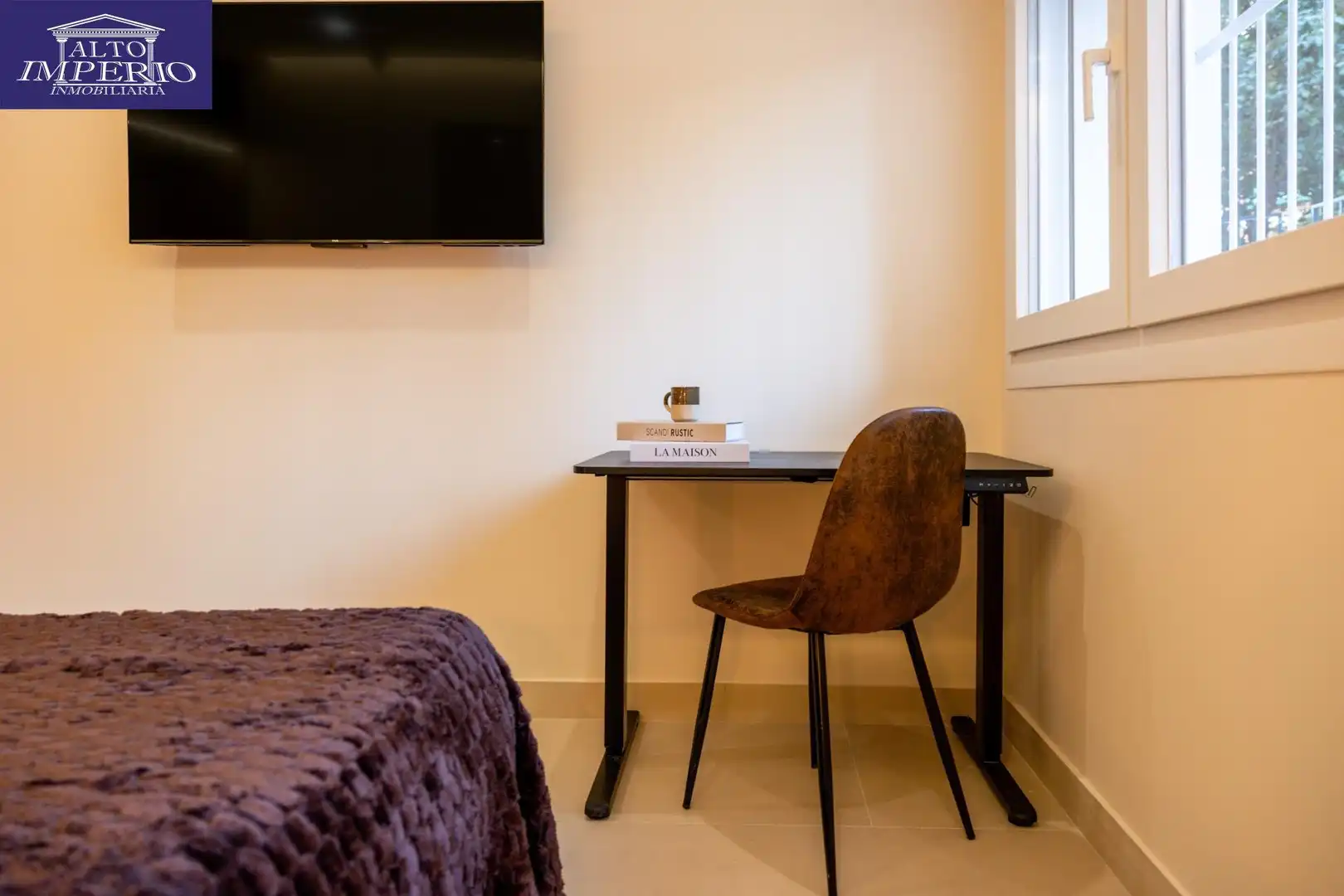 Habitación de Apartamento en venta en Granada con Aire acondicionado y Calefacción