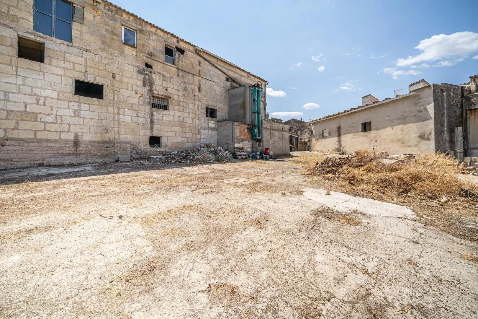 Wohnbaugrundstück zum Verkauf in Carrer BORN, DEL, imagen 16