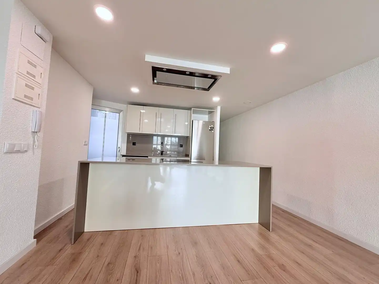 Kitchen of Flat for rent in Valencia  with Air Conditioner, Heating and Parquet flooring