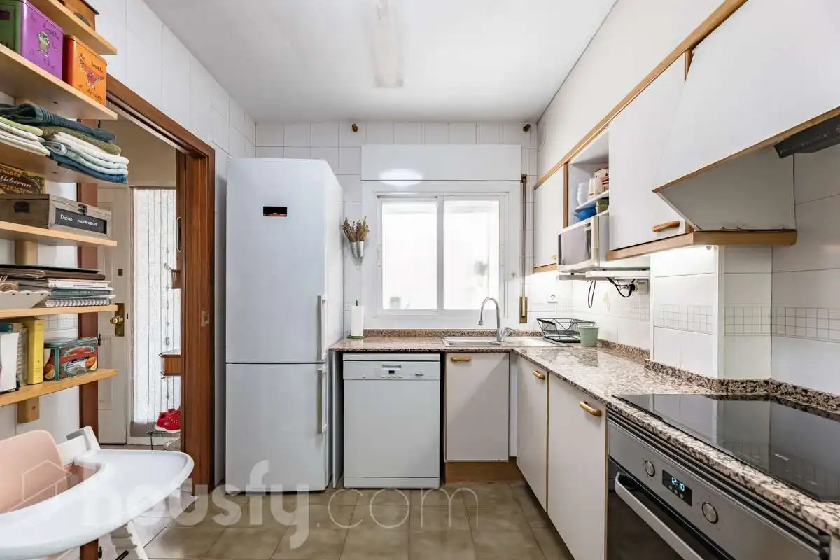 Cocina de Casa o chalet en venta en Sant Cugat del Vallès con Calefacción, Jardín privado y Parquet