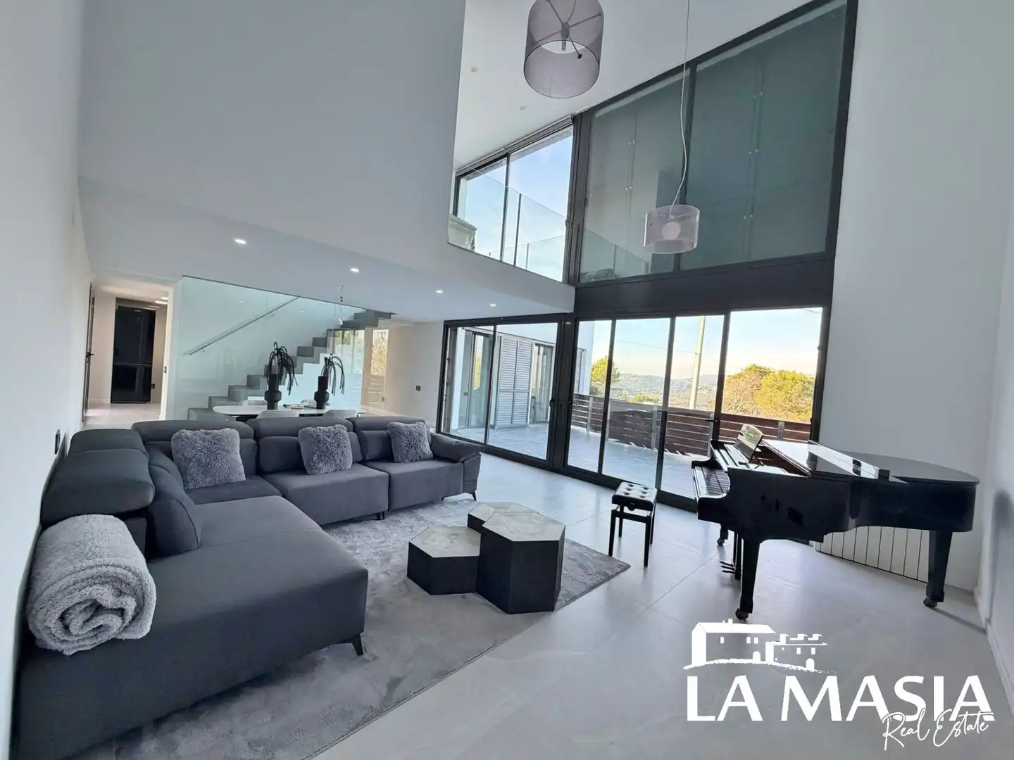 Sala de estar de Casa o chalet en venta en Canyelles con Aire acondicionado, Calefacción y Jardín privado