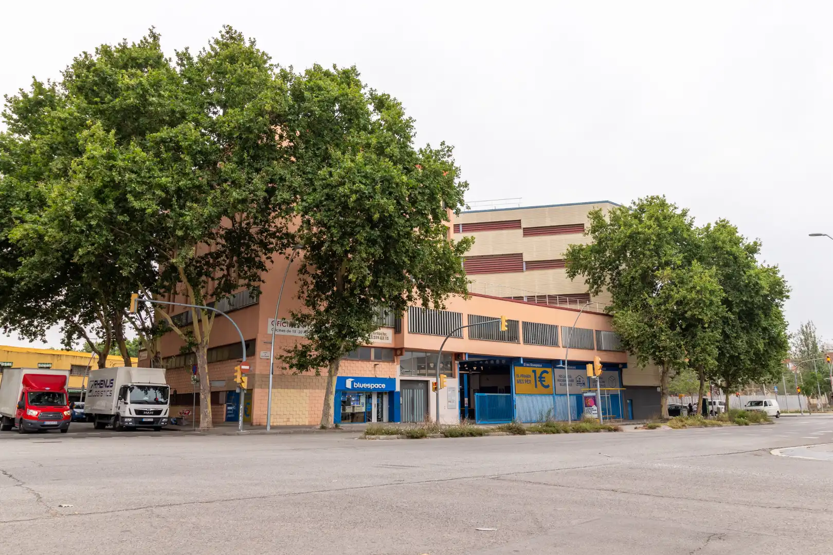 Exterior view of Storage room for rent in Barcelona  with Alarm