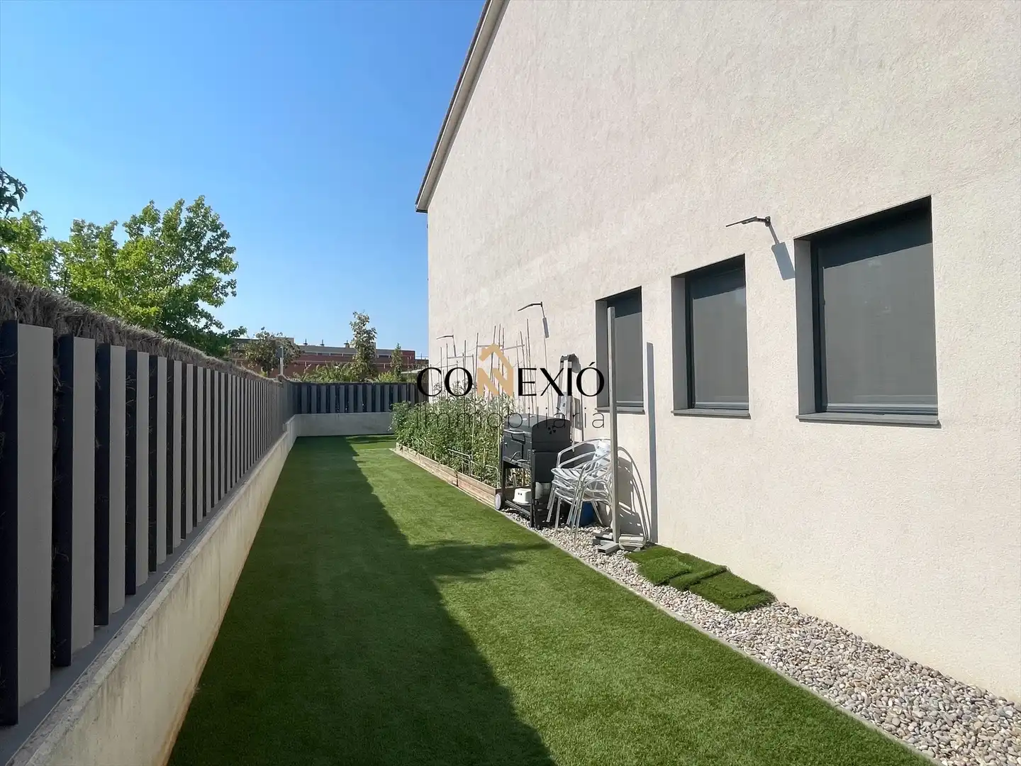 Terrassa de Casa adosada en venda en Vilablareix amb Calefacció, Jardí privat i Parquet