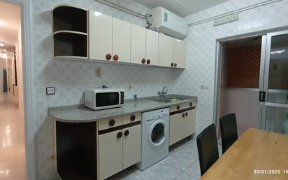 Kitchen of Flat for sale in Zamora Capital   with Heating, Storage room and Furnished