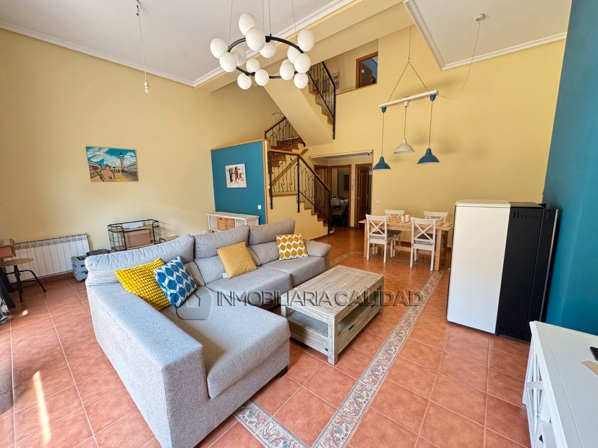 Exterior view of House or chalet for sale in Burgos Capital  with Heating, Terrace and Storage room