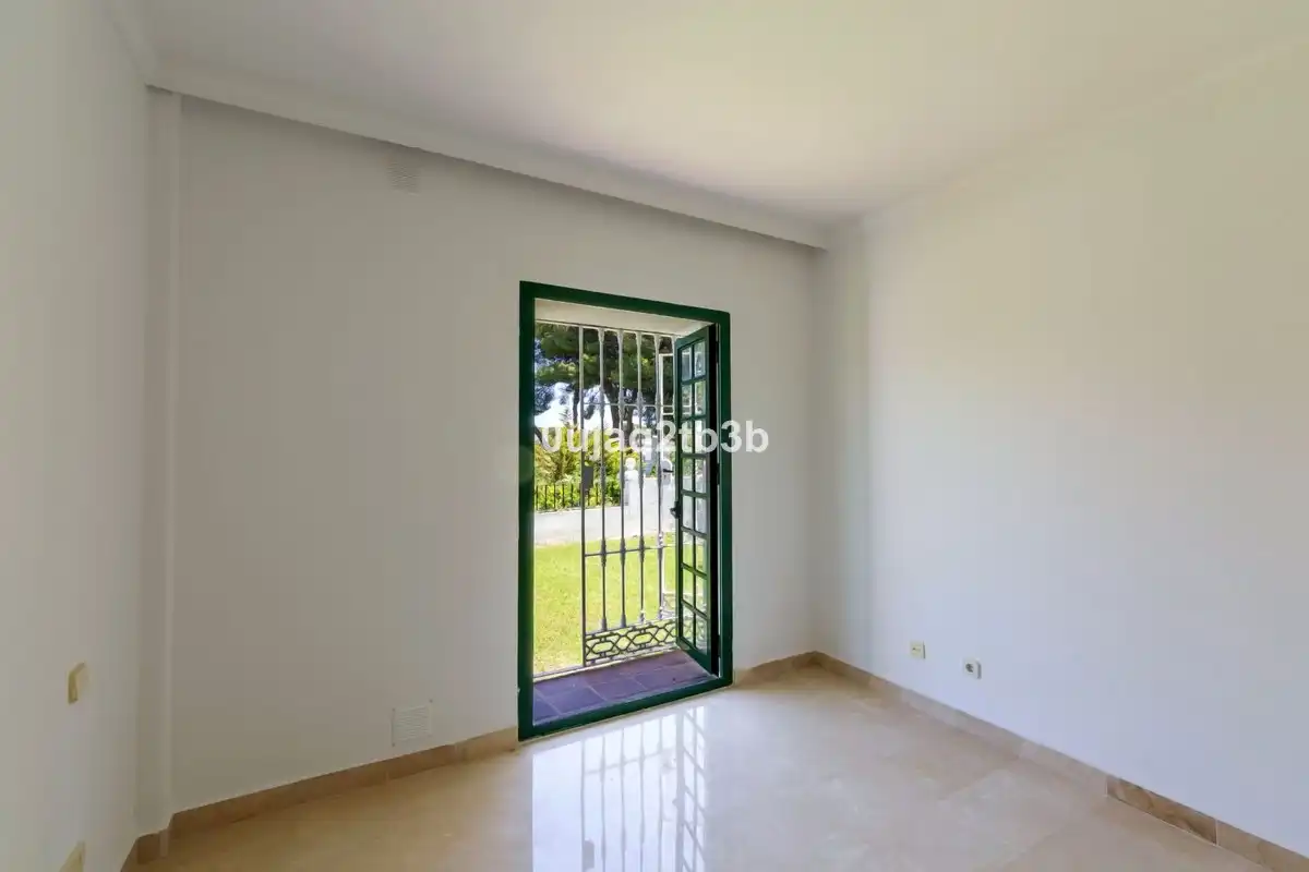 Bedroom of Detached homes for rent in Marbella  with Air Conditioner, Private garden and Terrace