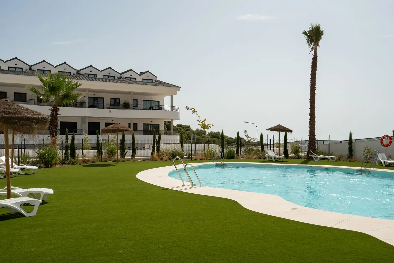 Piscina de Dúplex en venta en Benalmádena con Terraza
