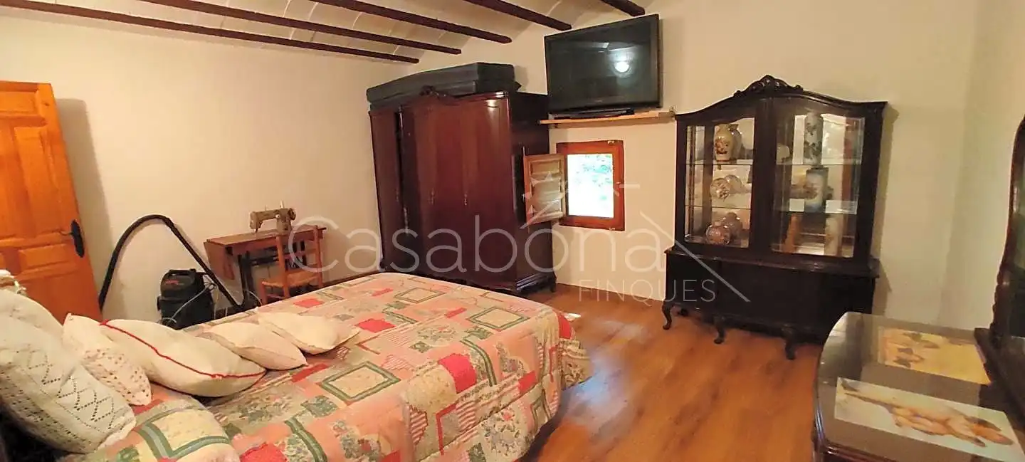 Habitación de Finca rústica en venta en Arbúcies con Jardín privado, Terraza y Amueblado