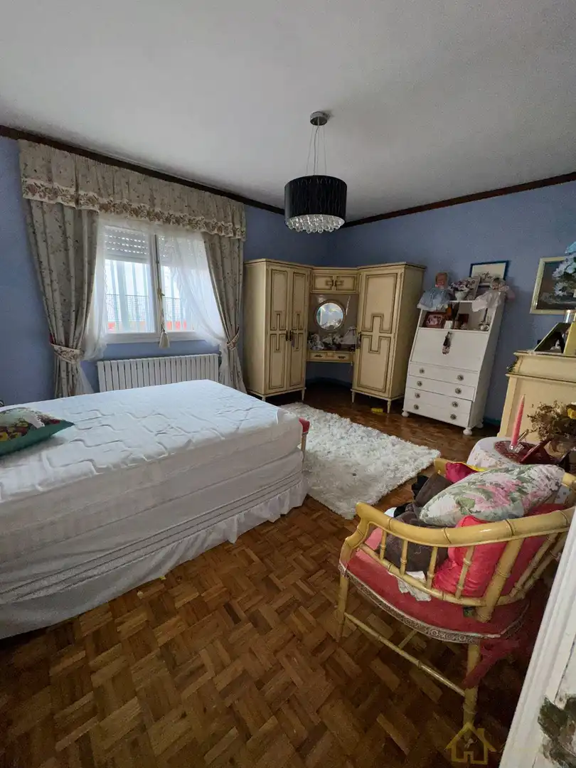 Habitación de Piso en venta en Lugo con Calefacción, Parquet y Terraza
