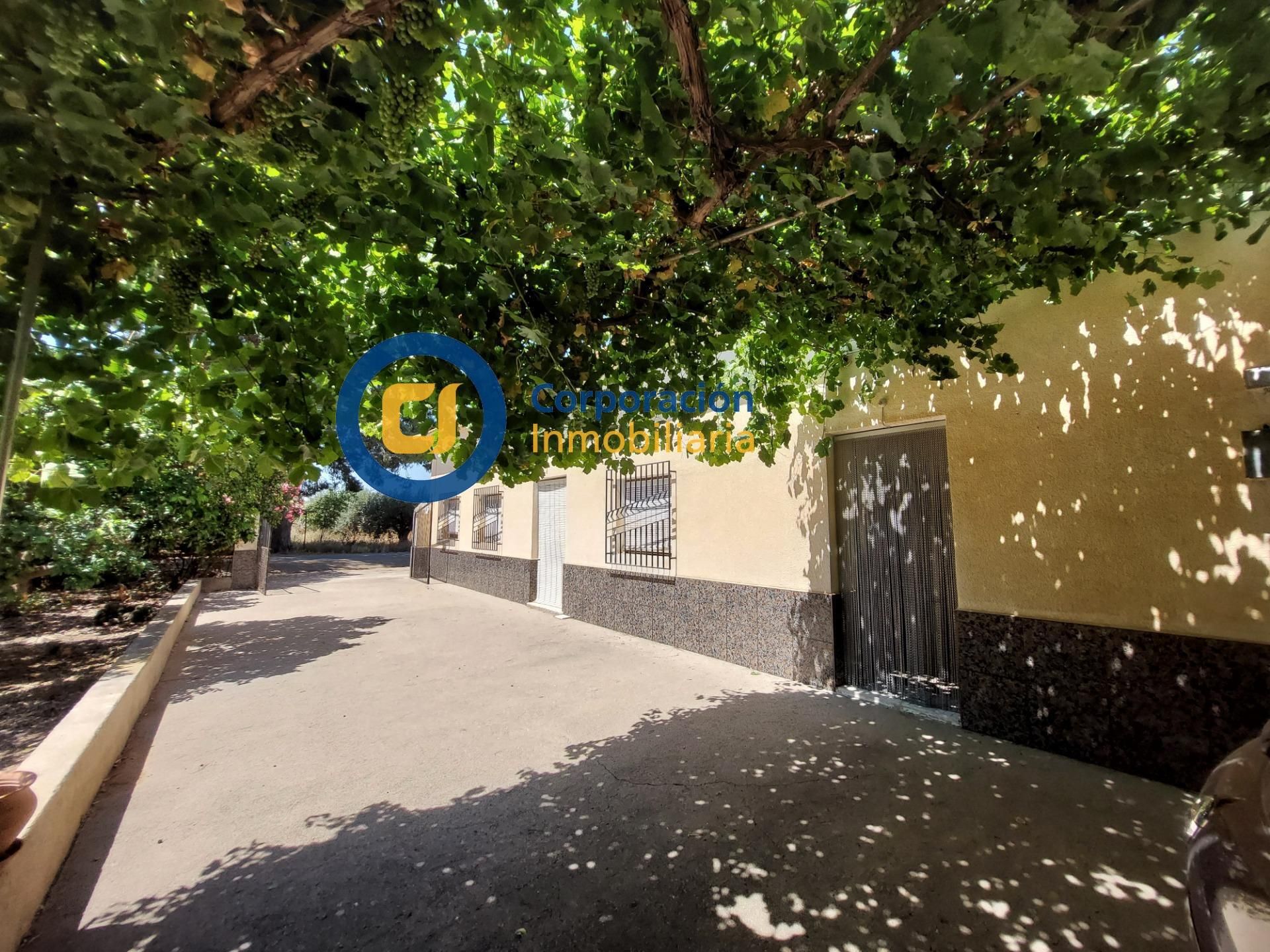 Vista exterior de Casa o xalet en venda en Lorca amb Jardí privat i Traster