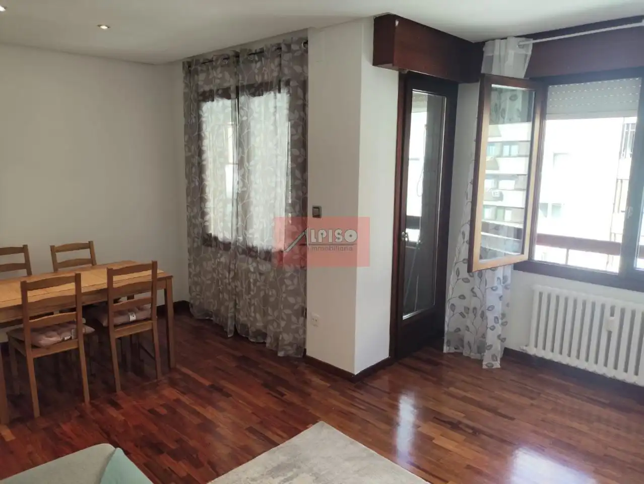 Living room of Flat for rent in Ourense Capital   with Air Conditioner, Heating and Parquet flooring