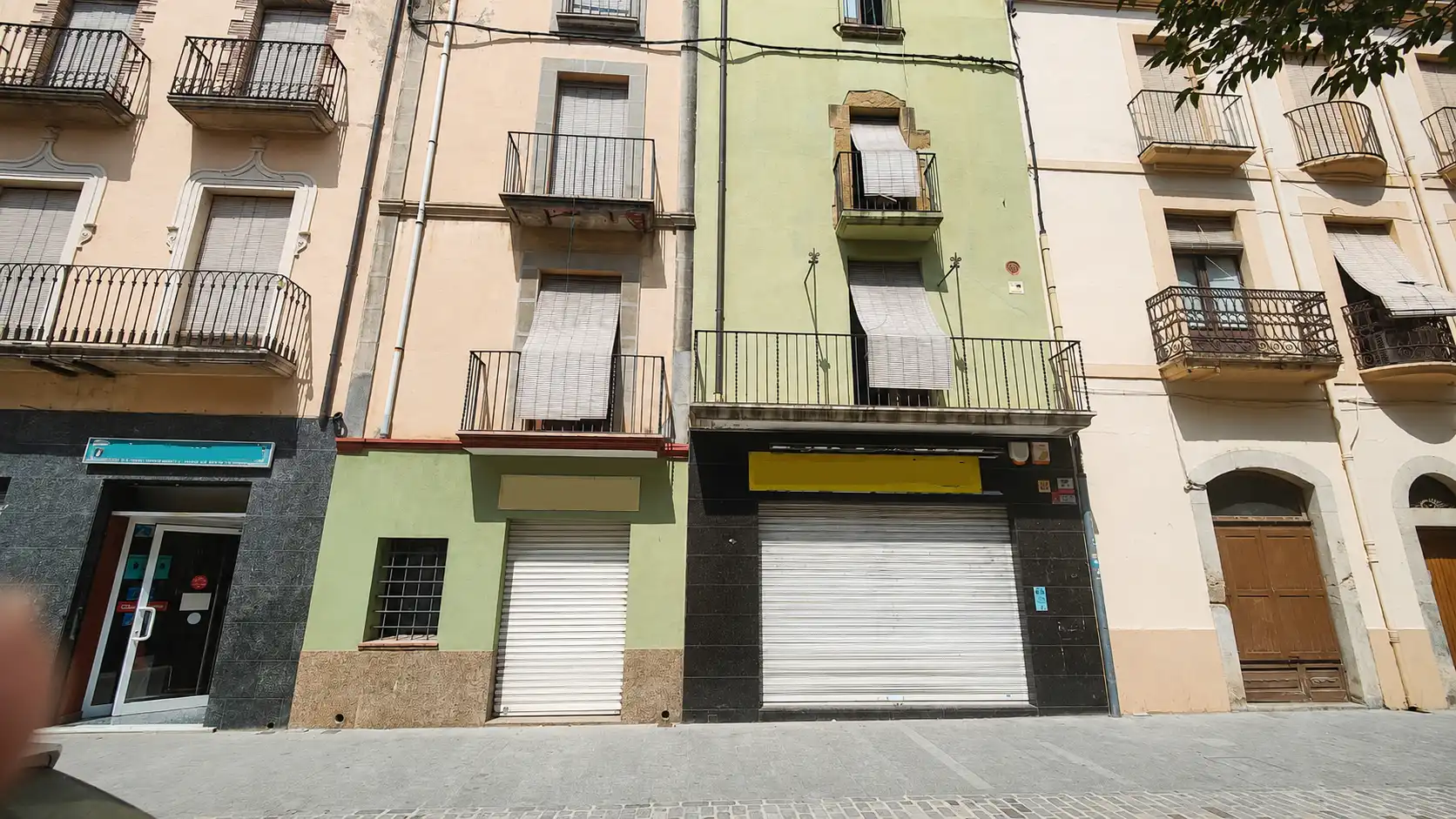 Vista exterior de Dúplex en venta en La Bisbal d'Empordà con Terraza, Balcón y Internet