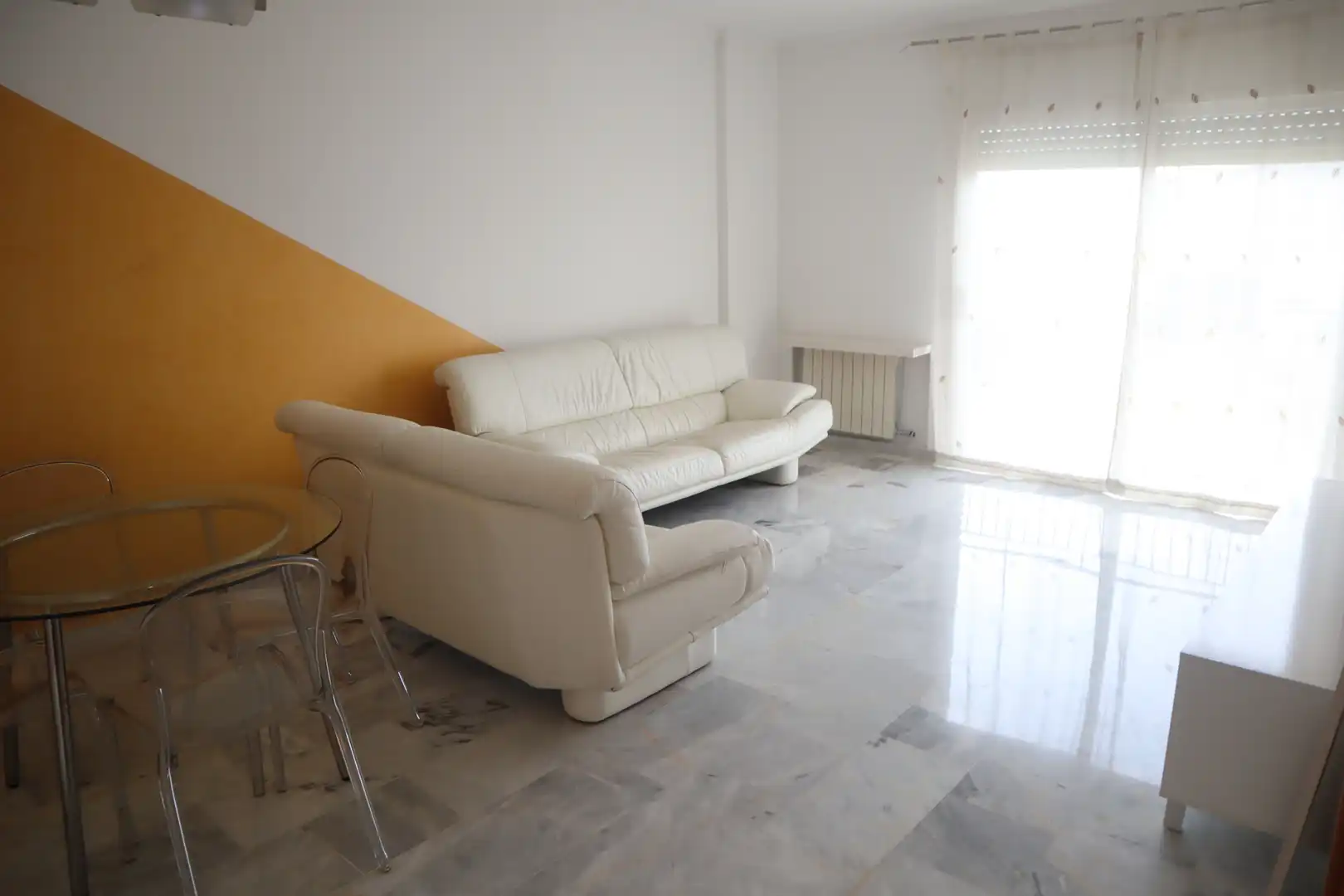 Sala d'estar de Pis en venda en Montcada i Reixac amb Calefacció, Terrassa i Balcó