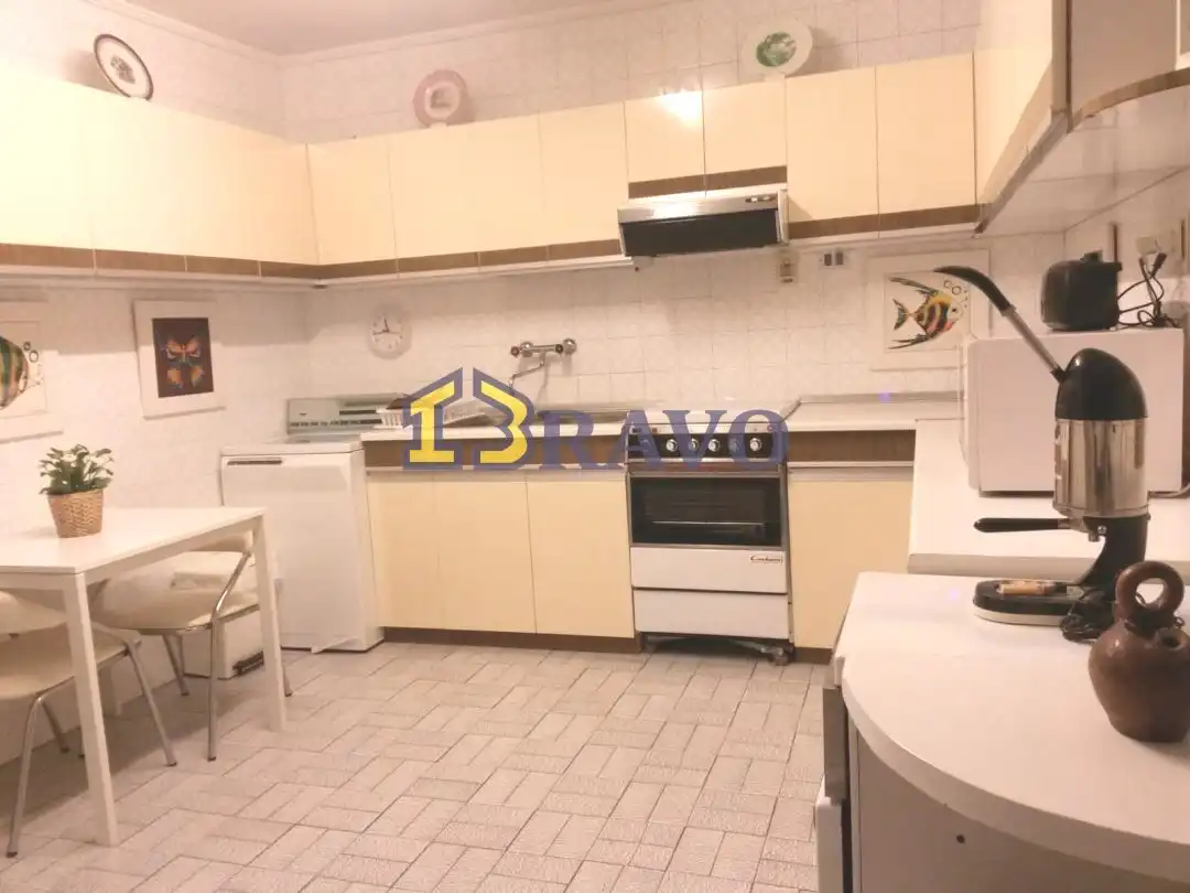 Cocina de Piso en venta en Medina de Pomar con Calefacción, Jardín privado y Terraza