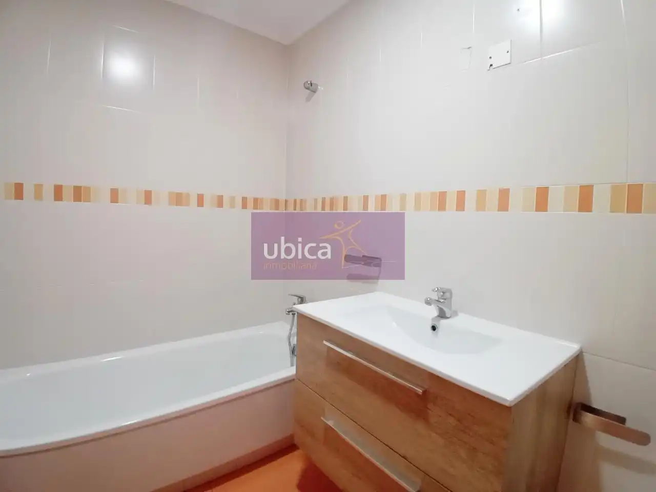 Baño de Piso en venta en Salceda de Caselas con Calefacción