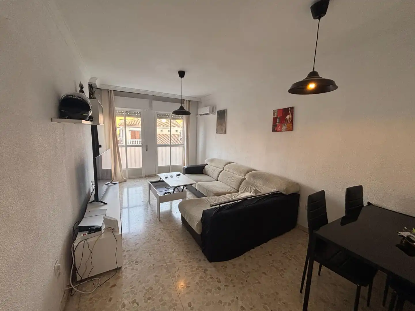 Sala d'estar de Pis en venda en La Rinconada amb Aire condicionat i Terrassa