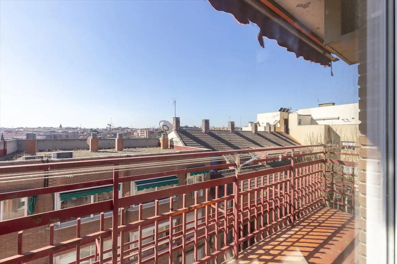 Vista exterior de Piso en venta en San Sebastián de los Reyes con Terraza