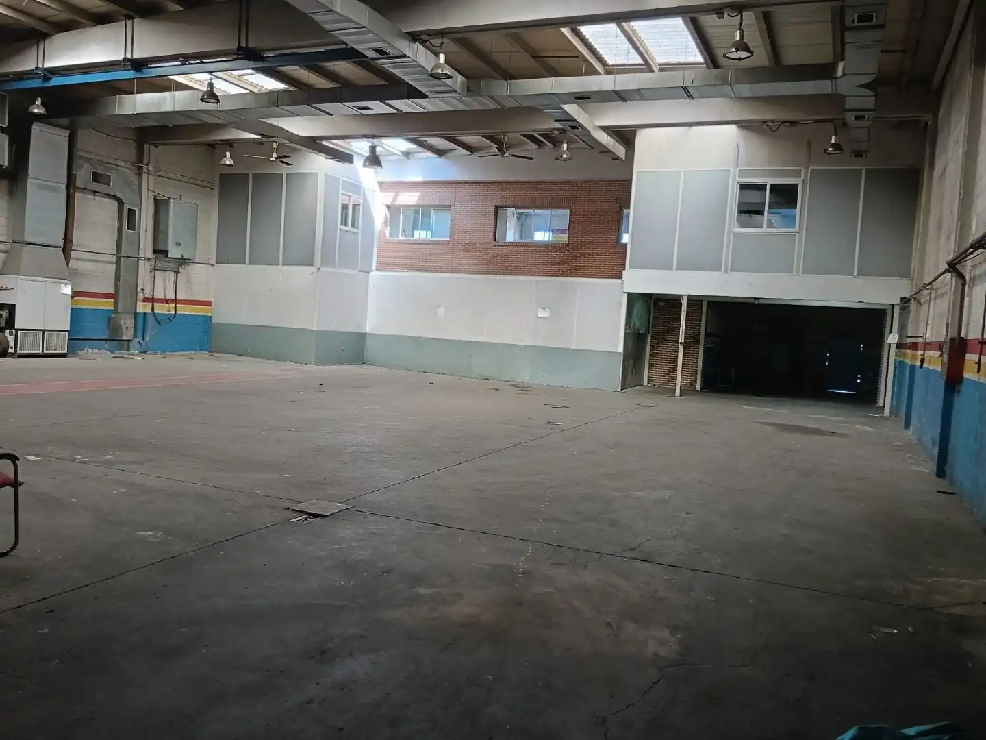 Oficina de lloguer en Azuqueca de Henares amb Aire condicionat, Calefacció i Moblat
