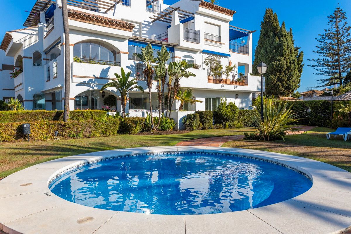 Jardí de Pis en venda en Marbella amb Aire condicionat, Jardí privat i Terrassa