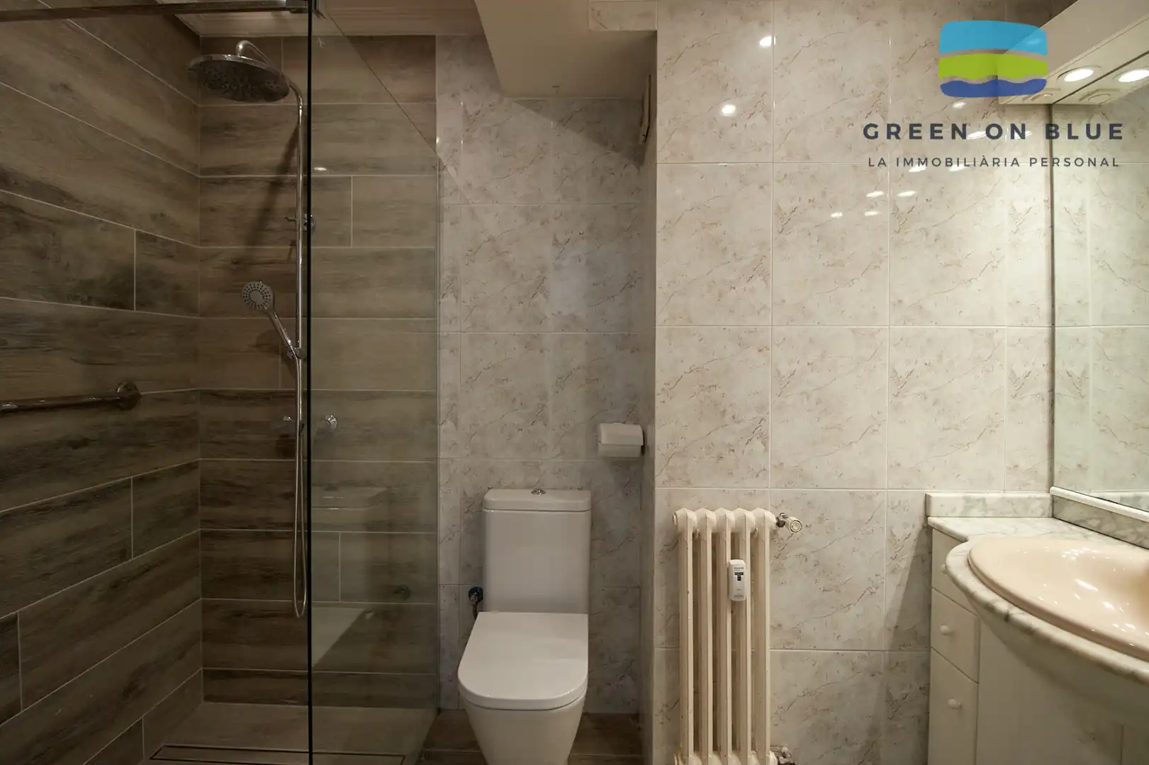 Baño de Piso en venta en Figueres con Aire acondicionado, Balcón y Alarma