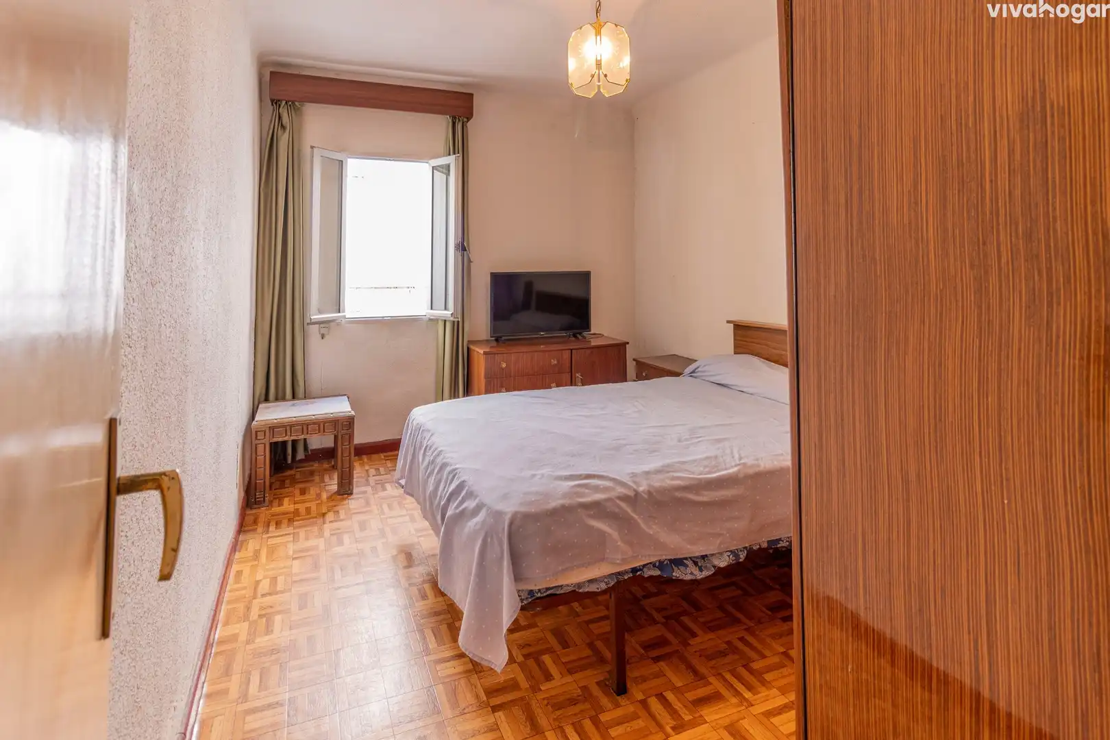 Habitación de Piso en venta en Madrid con Terraza