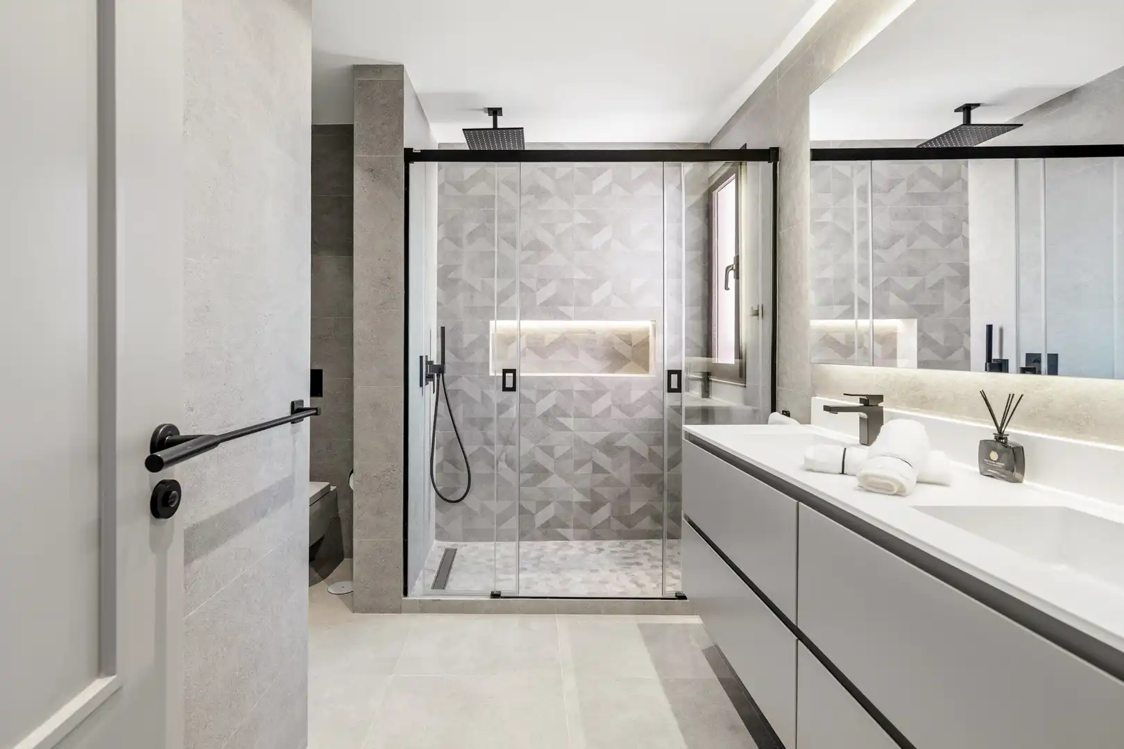 Baño de Ático en venta en Estepona con Aire acondicionado, Calefacción y Terraza