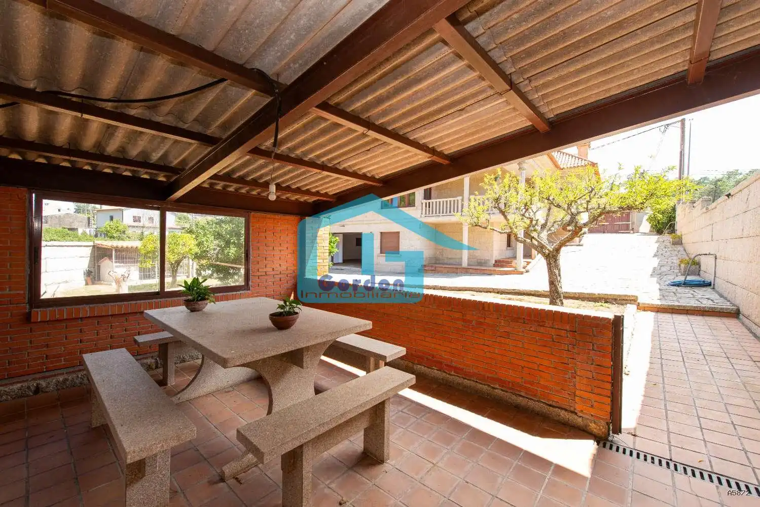 Jardí de Casa o xalet en venda en Meaño amb Calefacció, Parquet i Terrassa