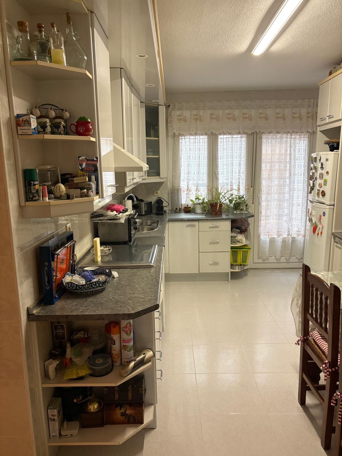Kitchen of Flat for sale in Dosbarrios