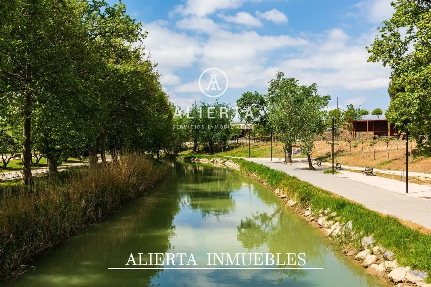 Houses for sale in del Ducado de Neopatria, Casablanca