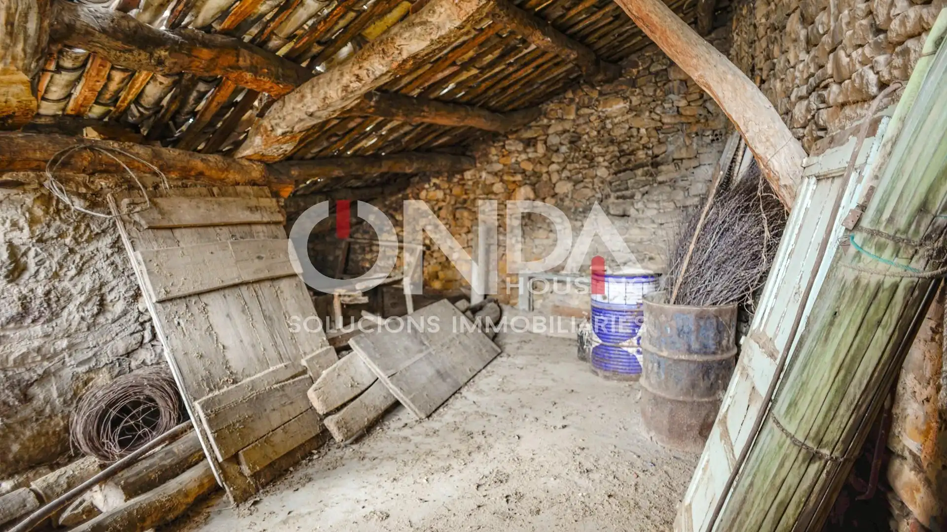 Country homes for sale in Arén