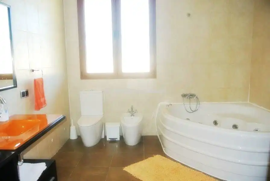 Bathroom of Houses for sale in Dénia  with Air Conditioner, Heating and Private garden