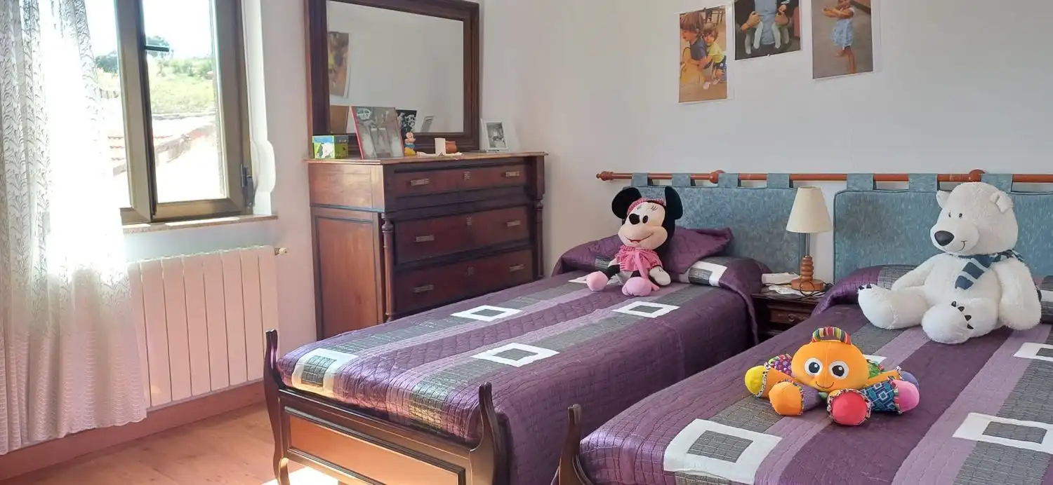 Dormitori de Casa o xalet en venda en Valderrey amb Calefacció, Terrassa i Traster
