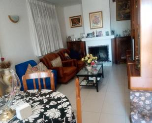 Sala d'estar de Casa o xalet en venda en Masquefa amb Calefacció, Jardí privat i Terrassa