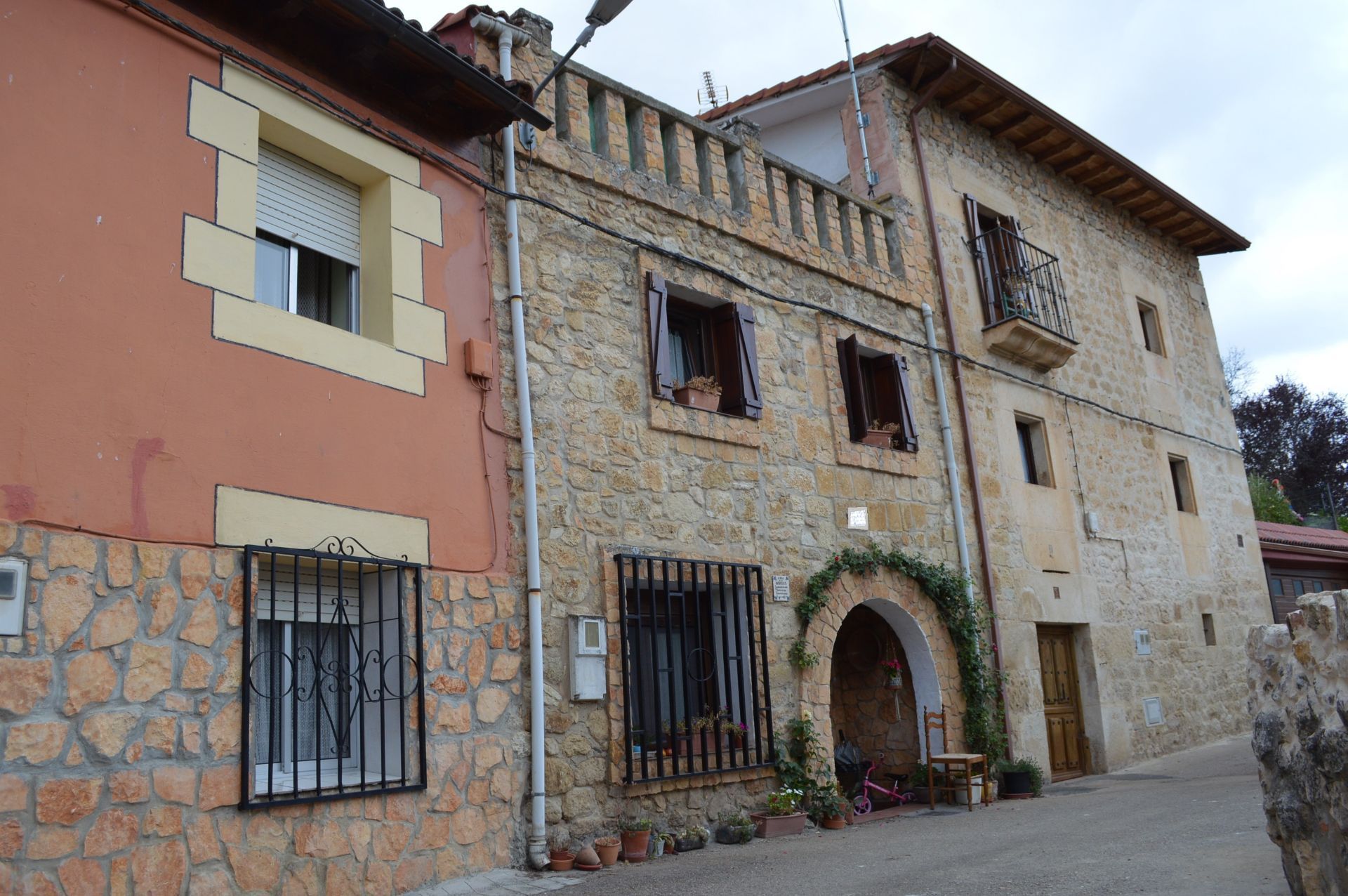 Exterior view of House or chalet for sale in Merindad de Valdivielso  with Heating, Terrace and Storage room