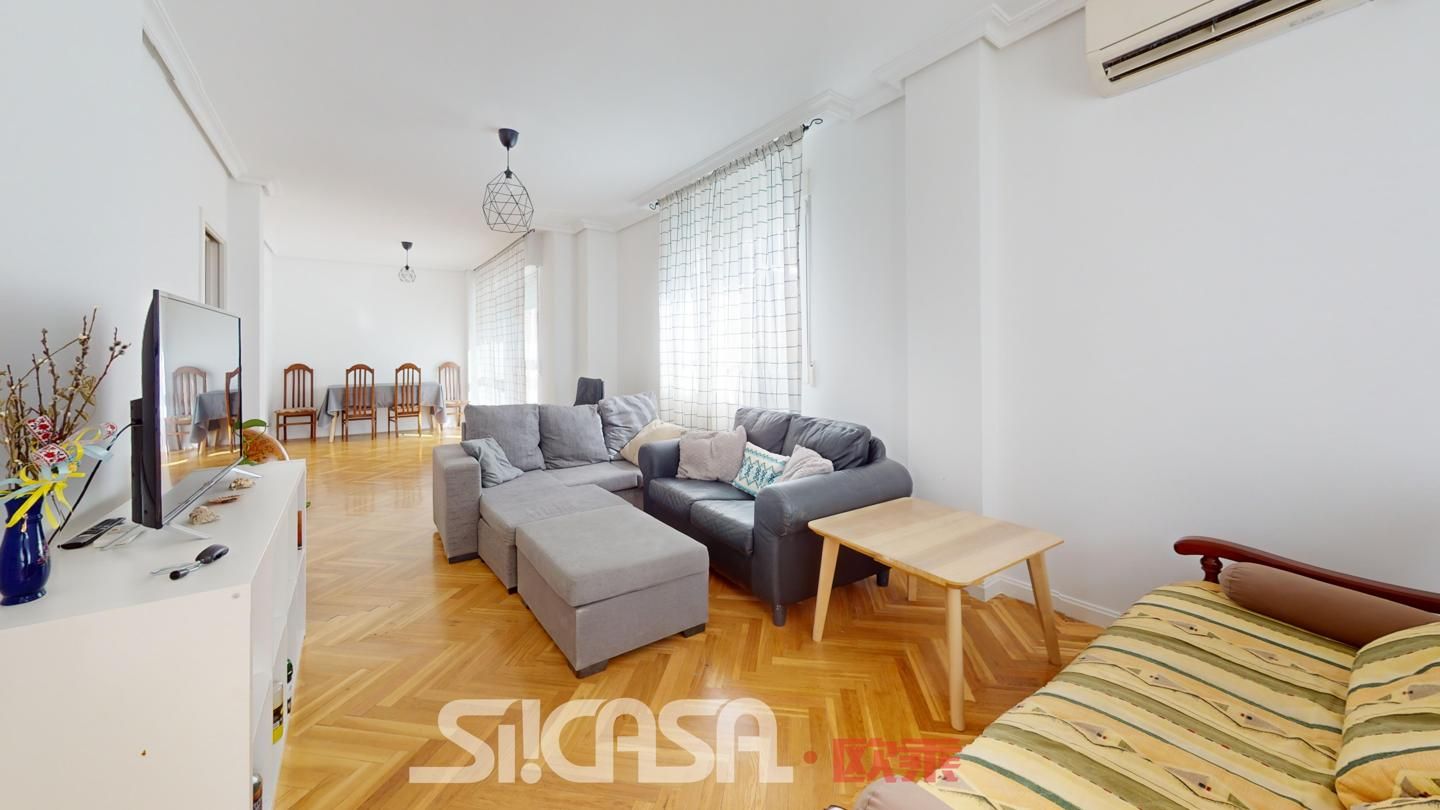 Living room of Single-family semi-detached for sale in Torrejón de la Calzada  with Air Conditioner, Heating and Parquet flooring