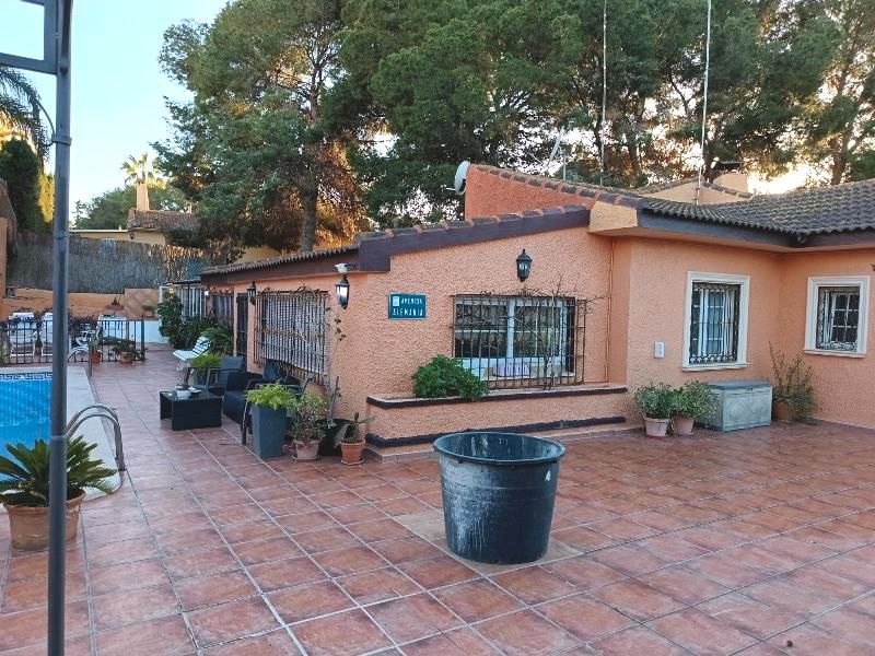 Exterior view of House or chalet for sale in Torrevieja  with Air Conditioner, Heating and Terrace