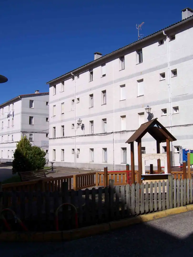 Vista exterior de Apartamento en venta en Cariño con Calefacción, Amueblado y Horno