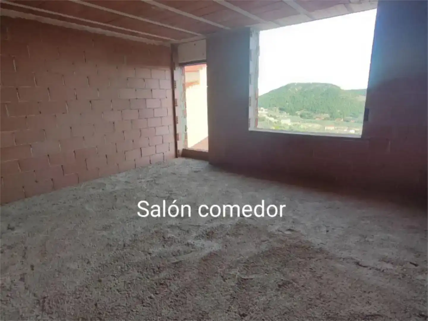 Pis en venda en Yeste amb Balcó