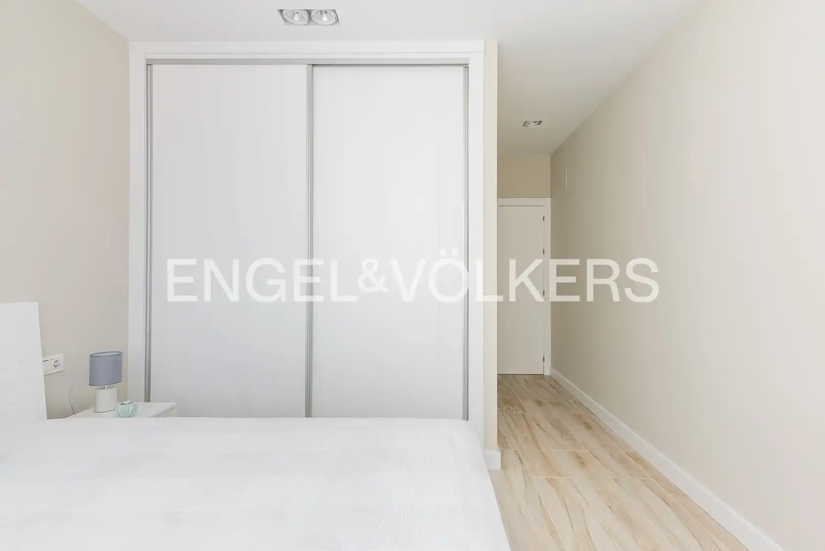 Schlafzimmer von Wohnung zur Miete in Madrid mit Klimaanlage, Heizung und Möbliert